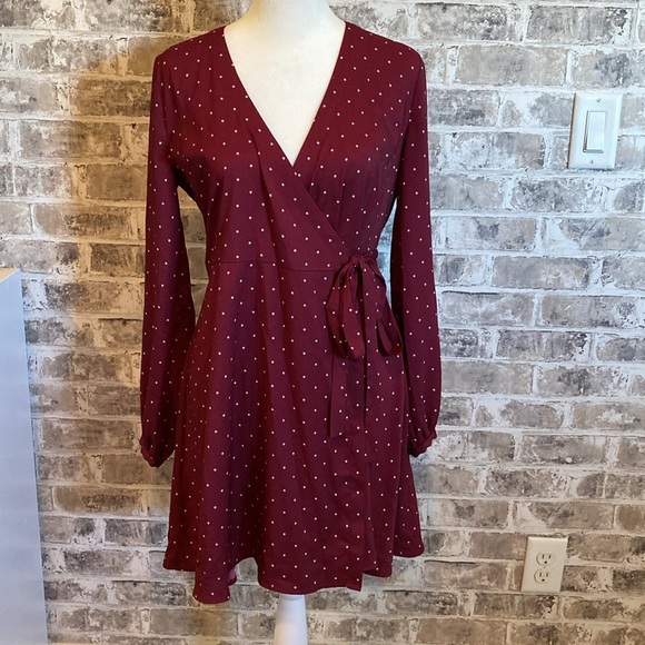 Loft petites wrap dress. Size OP. Maroon with white stars. Pretty. - Picture 3 of 16
